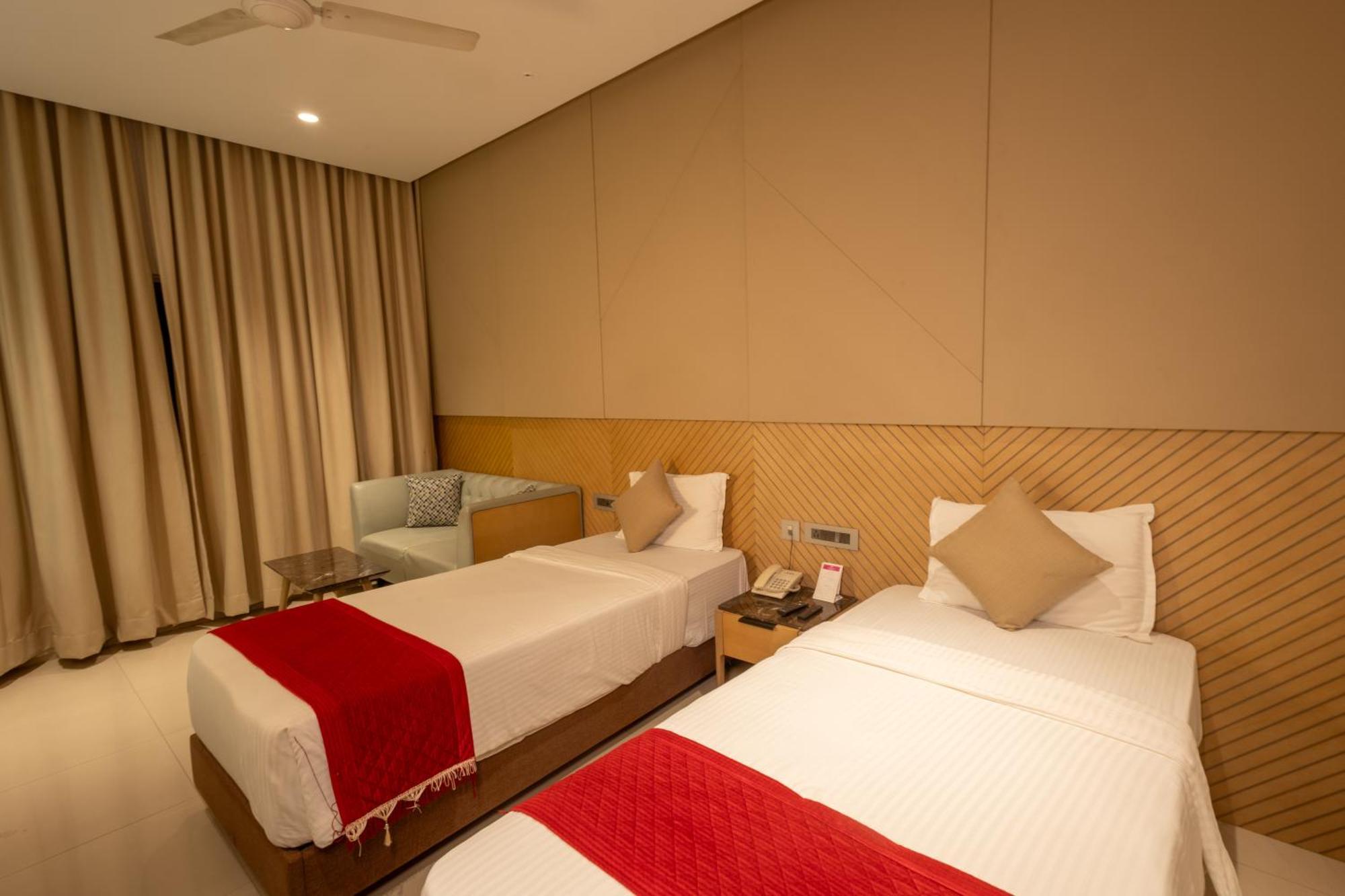 Hotel Parsons Court Dindigul Esterno foto