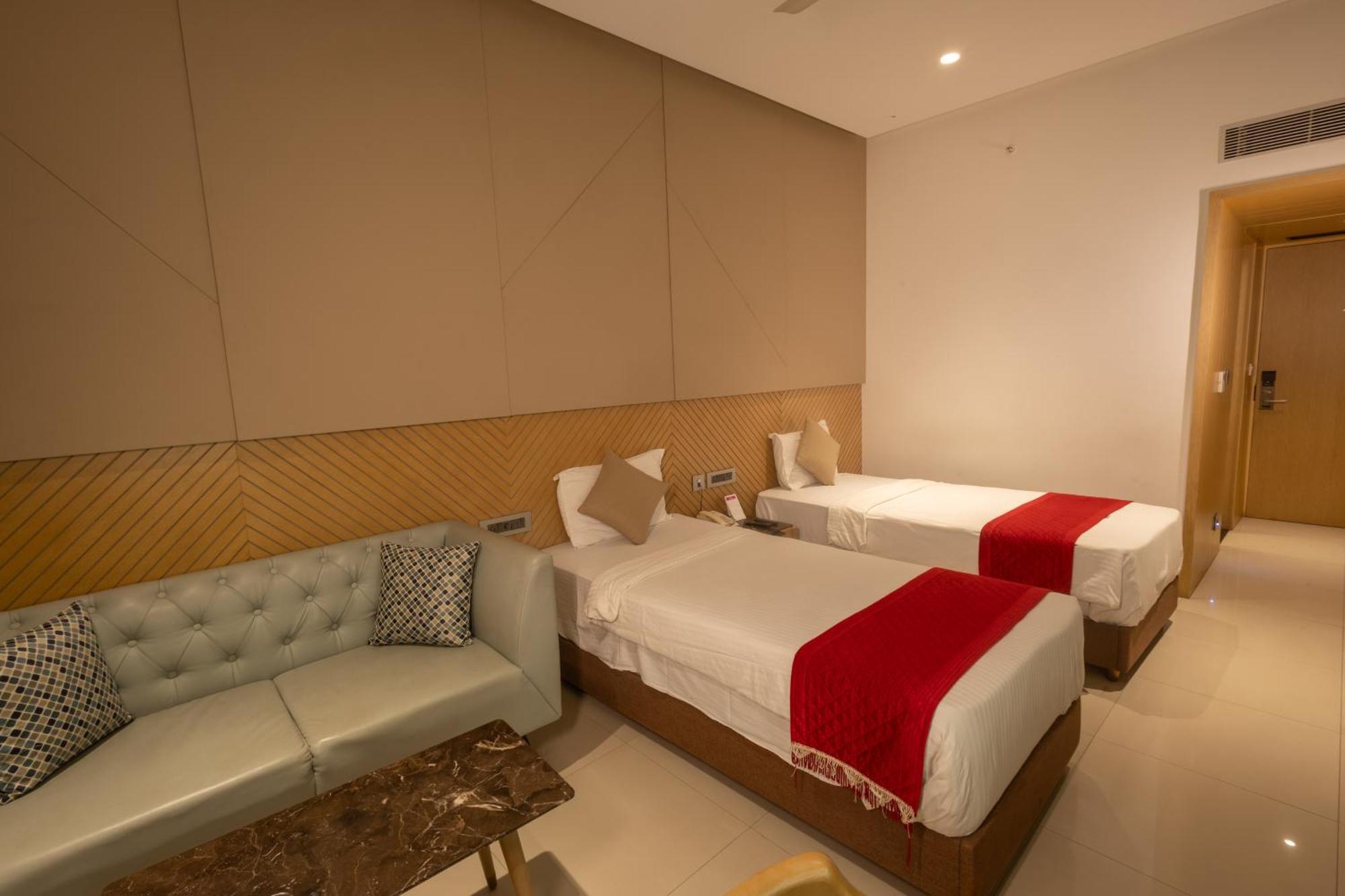 Hotel Parsons Court Dindigul Esterno foto